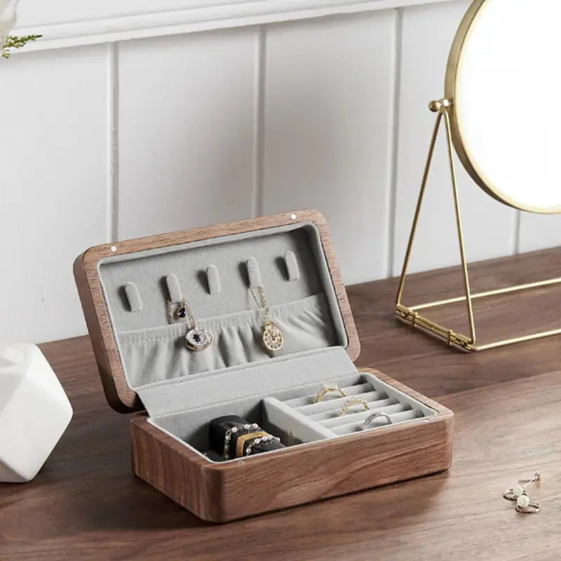 Luxury Wood Jewelry Box sacodise.com