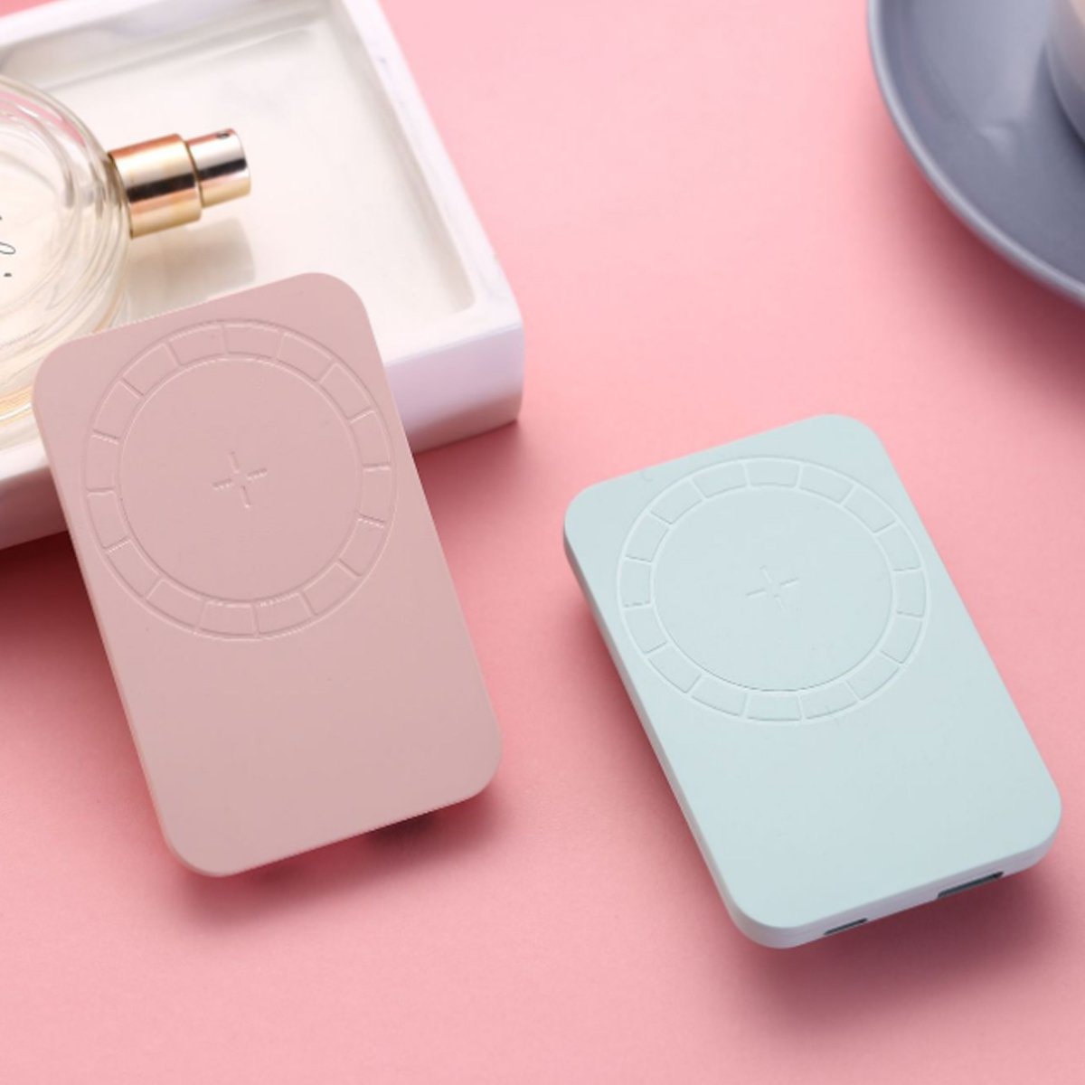 Wireless Magnetic Charger And Power Bank For iPhone 12 Salmon Lucky